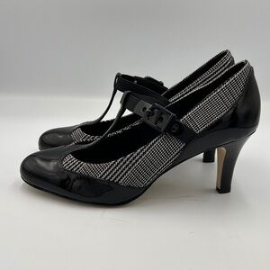 Elegant Black and White Women's Heels